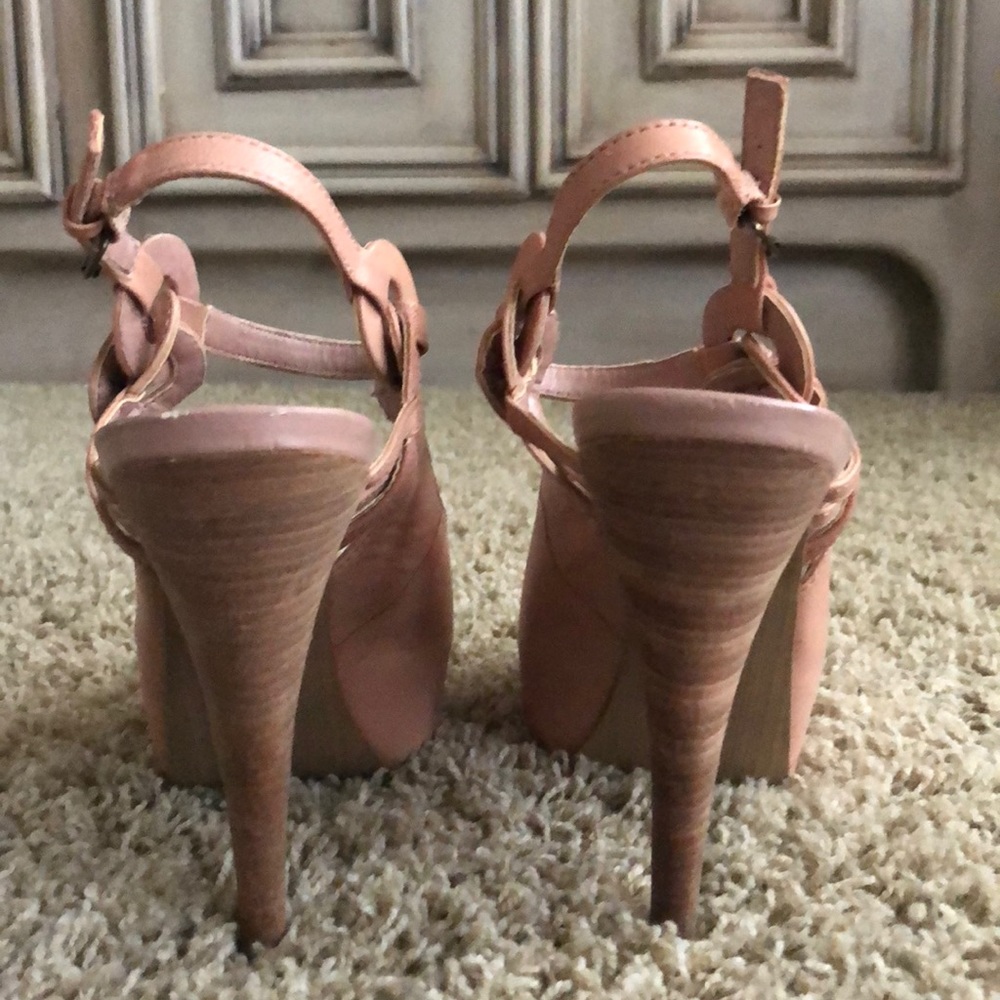 Levity Heels - Picture 3 of 4